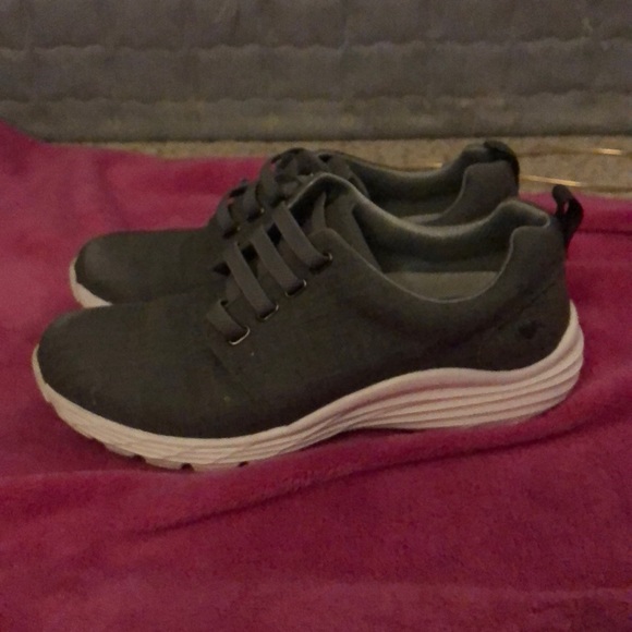 nursing sneakers !! - Picture 2 of 3